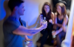 Tutti senza mascherina alla festa di compleanno: 17 multati ad Avola