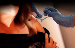 Vaccini, il Policlinico di Palermo segnala all'Aifa la morte di una donna