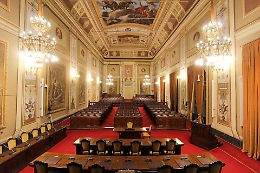 Finanziaria, nuovo stop: governo battuto con voto segreto e Ars sospesa