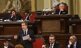 Dati covid truccati, via al dibattito: Musumeci sulla "graticola"