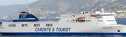 Covid, traghetto bloccato al porto di Messina con membri equipaggio positivi