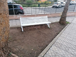 Piano Tavola (Ct): panchina bianca per le vittime della violenza stradale