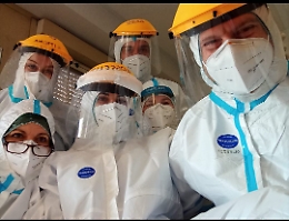 Covid, positivo a tampone in aeroporto curato con monoclonali ad Acireale