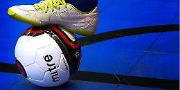 Covid, dal 26 aprile sì al calcetto e a mille spettatori negli stadi