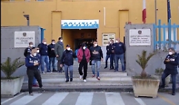 Operazione Caput Silente, l'uscita degli arrestati dalla questura di Enna: la fotogallery
