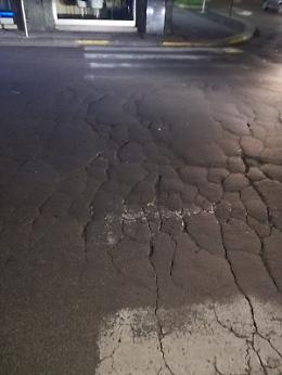 Catania: piazza Michelangelo senza strisce pedonali