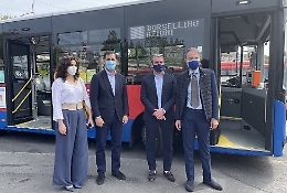 2mila biglietti gratuiti per la navetta che trasporta gli utenti all'hub vaccinale di San Giuseppe La Rena