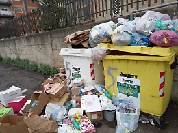 Catania,  Via degli Ulivi: la pigrizia degli incivili