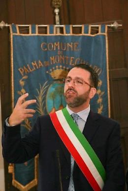 Non aveva demolito immobile abuso, ma il gup proscioglie sindaco e dirigente Urbanistica di Palma