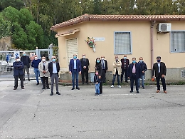 Il ricordo della Liberazione: la Uil depone una corona di fiori in via XXV Aprile