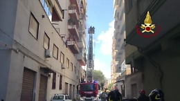 Palermo: VVF  spengono incendio in un appartamento
