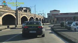 Mafia, estorsioni a imprenditori e artisti: arresti nel clan Cappello Carateddi