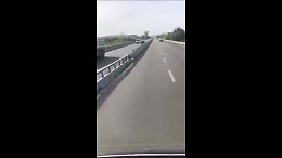 Brindisi, auto contromano sulla superstrada: due morti