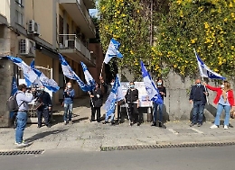 Catania, protesta all'ex Istituto musicale Bellini: in 16 chiedono reintegro