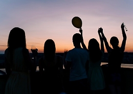 Party in terrazza a Solarino, 14 multati per oltre 10.000 euro