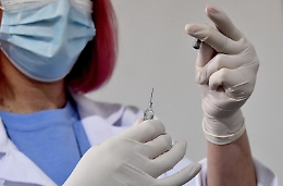 Vaccini, in Sicilia via alle prenotazioni per la fascia 16-50 anni con patologie