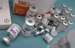 Vaccini, in Sicilia dosi di Astrazeneca a 50enni su base volontaria