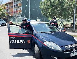 Aci Catena, pusher arrestato, denunciate le due clienti che lo hanno coperto