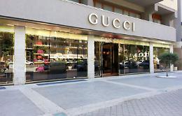 Rapinarono giovane imprenditore davanti Gucci a Palermo: indagati
