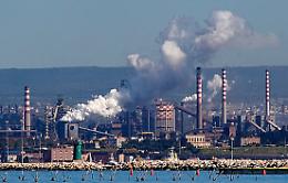 Crisi Petrolchimico: 7.500 posti a rischio.  A Siracusa aleggia il “fantasma” dell'Ilva