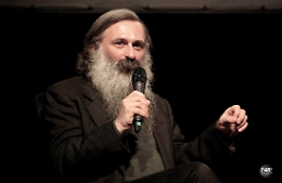 Battiato, parla il monaco che celebrerà i funerali: «Si era avvicinato al Cristianesimo»