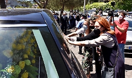 Franco Battiato, l'ultimo addio al Maestro: «Non ha mai avuto paura della morte»