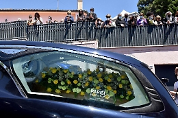 Franco Battiato, scene da un funerale: le immagini dell'ultimo saluto