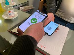 Covid, green pass già dopo la prima dose di vaccino: servirà per viaggi ed eventi