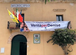 "Verità per Denise": striscione in municipio di San Vito Lo Capo