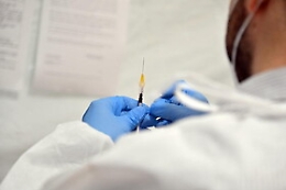 Vaccini, code all'hub di Palermo dopo i due giorni di stop AstraZeneca