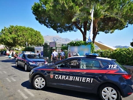 Droga da Catania a Taormina e botte a chi non pagava: tre arresti