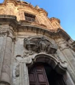 "La mia patria riconosciuta in una remota e appartata strada di una cittadina siciliana"