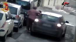 Siracusa, le mani del clan Trigila su trasporto e imballaggi ortofrutticoli: 13 arresti