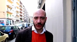 Salire sul palcoscenico ma non sapere quando ci sar&agrave; il debutto