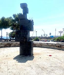 Catania: quel che resta della Fontana di Piazza Europa