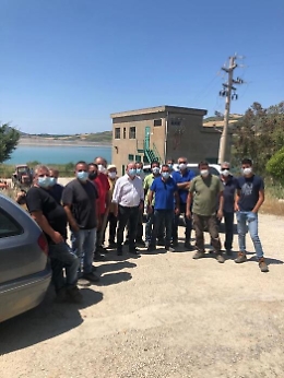 Agroalimentare: poca acqua in diga, a rischio raccolto pesche