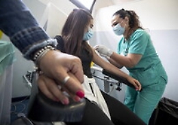 Cascio: «Capisco paura miocardite per i più giovani, ma conviene vaccinarsi»