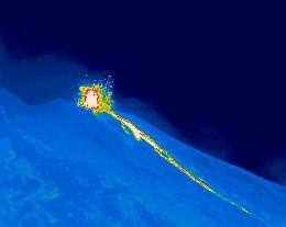 Stromboli, trabocco lavico dalla parte alta della Sciara del Fuoco