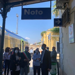 Turismo, in Sicilia i treni speciali «Barocco Line»