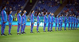 Stop alle mascherine all'aperto? Pressing di Salvini, il governo: «Obiettivo vicino»