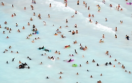 La variante Delta minaccia l'estate: ad agosto potrebbe essere dominante