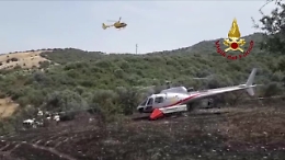 Elicottero antincendio vigili del fuoco cade in Sardegna: illeso il pilota