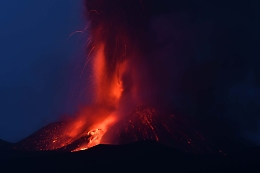 Le spettacolari fontane di lava dell'Etna