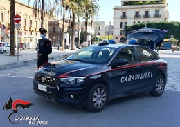 Palermo, carabinieri accerchiati e picchiati durante un controllo anti droga