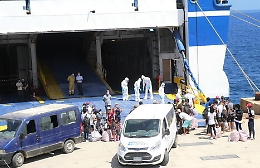 Carabiniere positivo al Covid e militari in quarantena al rientro da Lampedusa