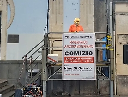 Misterbianco, il comizio di Di Guardo: strali contro la Prefettura e i commissari dopo lo scioglimento per mafia