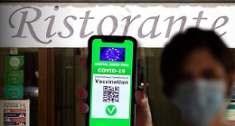 «Ok anche al green pass alla francese, purché non chiudano più i locali»