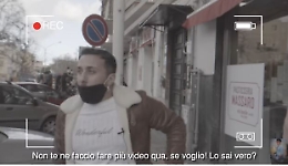Palermo, lo youtuber aggredito dal parcheggiatore abusivo: «Dammi i soldi o mi prendo l'attrezzatura»