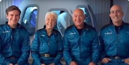 Oggi alle 12 il volo nello spazio di Bezos