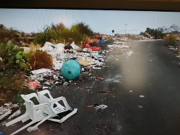 Ss 284 Santa Maria di Licodia (Ct): la discarica aumenta e la Regione tace